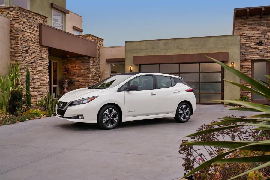  Nissan Leaf 2018 года  (NA) (фото 10 из 104)